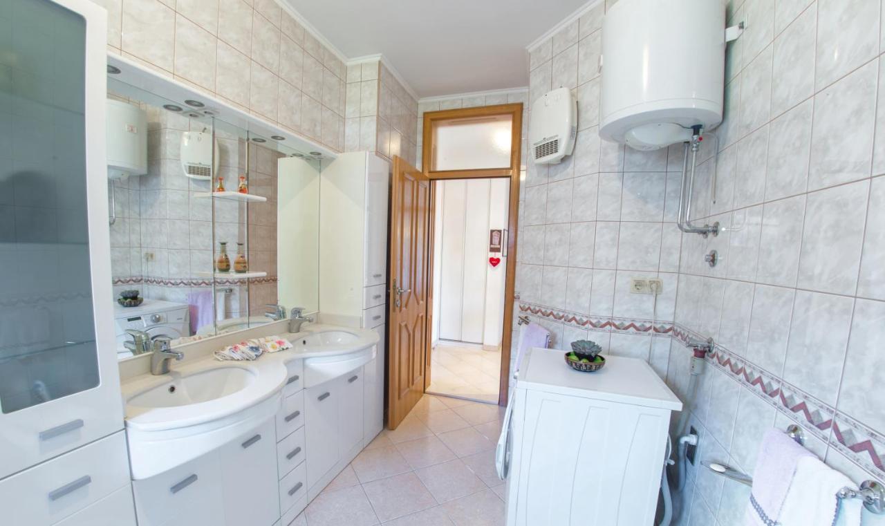 Apartment Italy - Promenade Мостар Екстер'єр фото