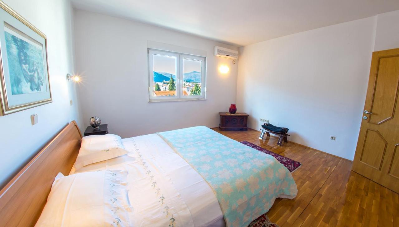 Apartment Italy - Promenade Мостар Екстер'єр фото
