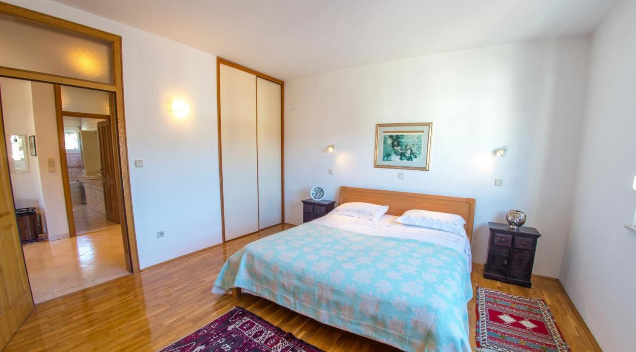 Apartment Italy - Promenade Мостар Екстер'єр фото